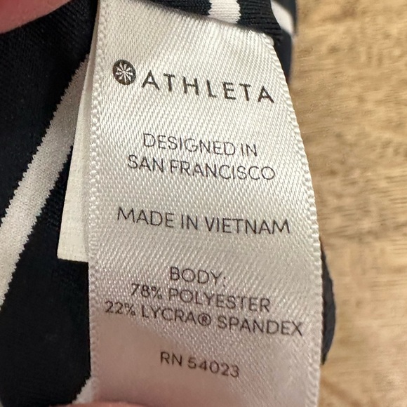 Athleta Navy White Striped Contender 7/8 Leggings Tights small - Picture 15 of 17